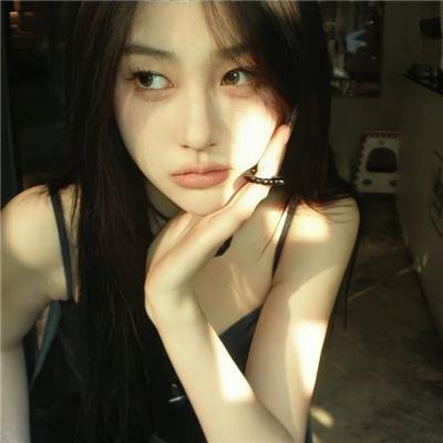 永恒的乳房封面